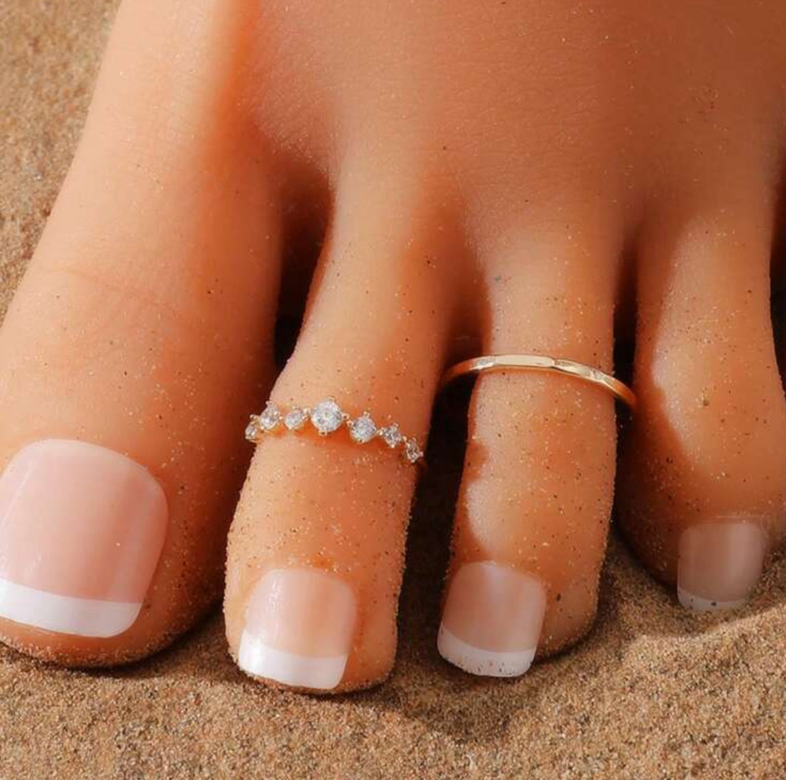 Golden Steps Toe Ring Set